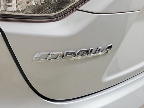 Used 2025 Toyota Corolla LE FWD image 9