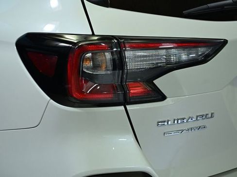 Used 2025 Subaru Outback Premium AWD/4WD image 19