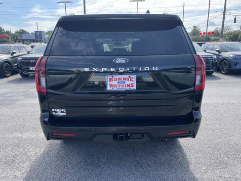 New 2027 Ford Expedition Active RWD image 3