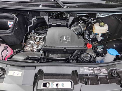 New 2025 Mercedes-Benz Sprinter 2500 image 26