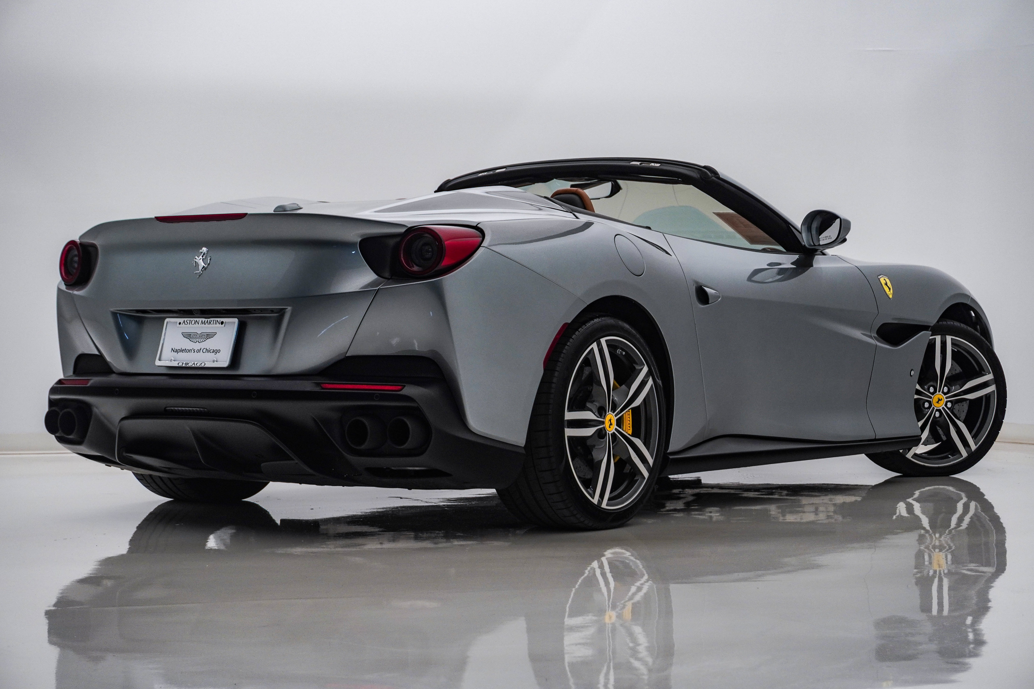 Used 2019 Ferrari Portofino RWD image 11