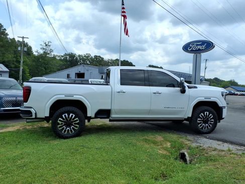 Used 2025 GMC Sierra 2500 Denali Ultimate AWD/4WD image 5