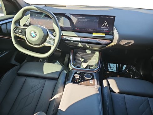 Certified 2025 BMW X3 xDrive30i w/ Premium Package image 10