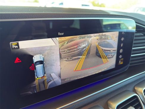 Used 2022 Mercedes-Benz GLE 350 w/ Premium Package image 15