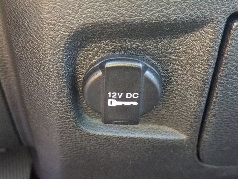 Used 2018 RAM 1500 Big Horn RWD image 23