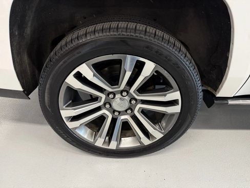 Used 2019 GMC Yukon XL Denali w/ Denali Ultimate Package AWD/4WD image 40
