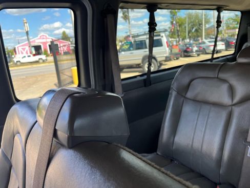 Used 2020 Chevrolet Express 3500 LS image 37
