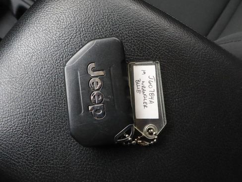 Used 2019 Jeep Wrangler Unlimited Sport AWD/4WD image 38