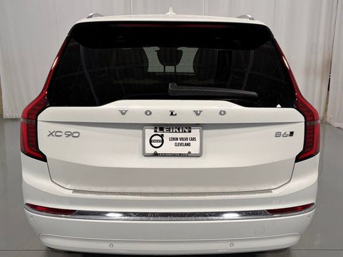 New 2026 Volvo XC90 B6 Plus w/ Protection Package Premier image 7