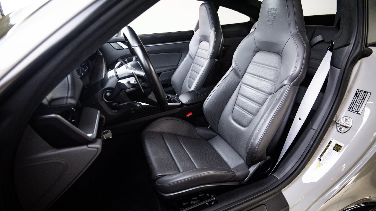 Certified 2025 Porsche 911 Turbo S AWD/4WD image 5