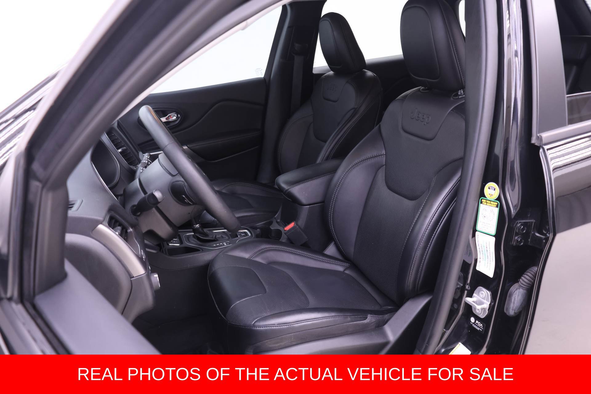 Used 2022 Jeep Cherokee Latitude Lux FWD image 4