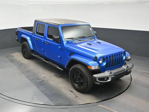 Used 2021 Jeep Gladiator Sport AWD/4WD image 32