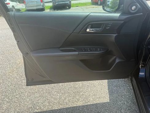 Used 2015 Honda Accord EX-L image 31