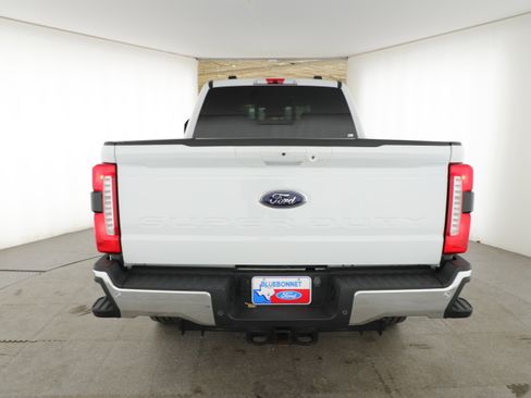 Used 2024 Ford F250 Lariat AWD/4WD image 4