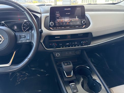 Used 2023 Nissan Rogue SV w/ SV Premium B Package FWD image 28