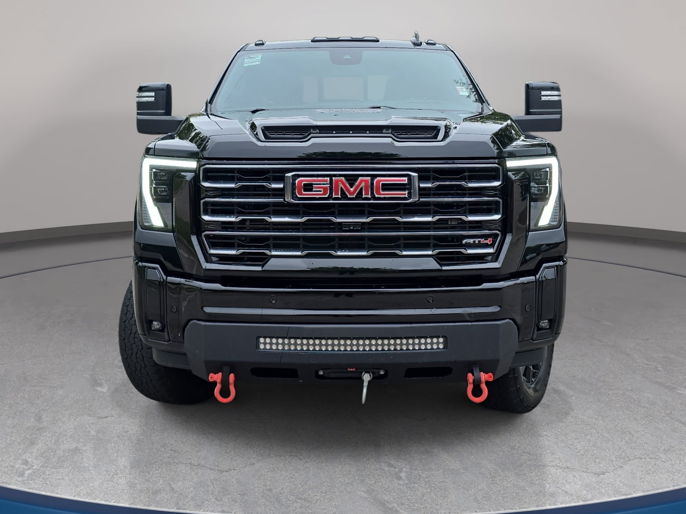 Used 2025 GMC Sierra 2500 AT4 w/ AT4 Premium Plus Package AWD/4WD image 2