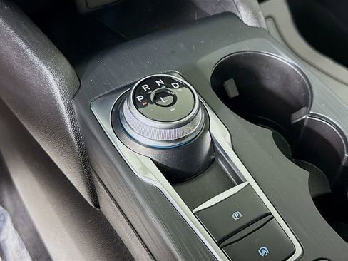 Certified 2022 Ford Escape SE w/ SE Sport Appearance Package image 17