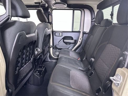 Used 2020 Jeep Gladiator Mojave w/ Cold Weather Group image 26