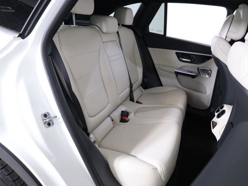 Used 2026 Mercedes-Benz GLC 300 4MATIC image 53