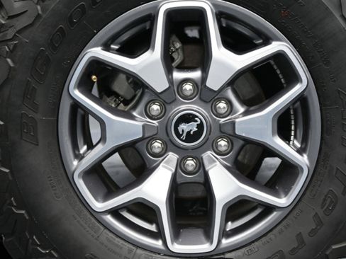 Used 2025 Ford Bronco Badlands AWD/4WD image 44