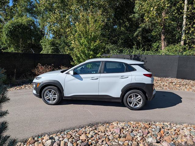 Used 2021 Hyundai Kona SE w/ Cargo Package AWD/4WD image 2