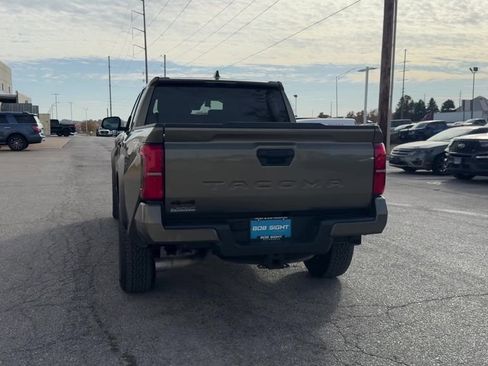 Used 2024 Toyota Tacoma 4x4 Double Cab image 34