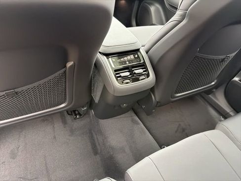 New 2026 Volvo XC90 B6 Plus w/ Protection Package Premier image 8