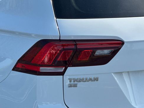Used 2021 Volkswagen Tiguan SE R-Line w/ 3rd Row Seat Package AWD/4WD image 47
