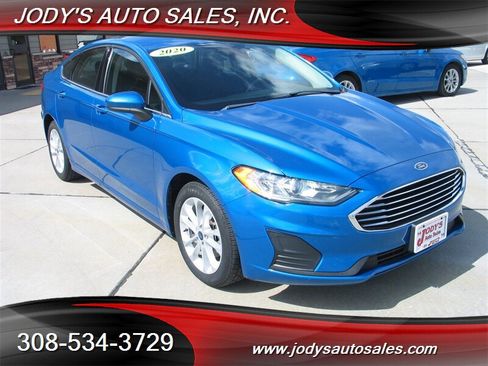 Used 2020 Ford Fusion SE FWD image 1