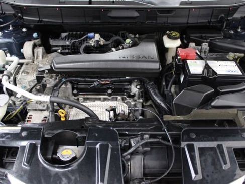 Used 2016 Nissan Rogue S image 19