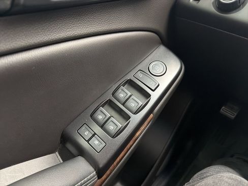 Used 2017 Chevrolet Tahoe LS w/ All-Season Package AWD/4WD image 14