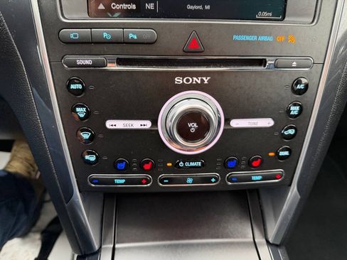 Used 2017 Ford Explorer Limited w/ Equipment Group 301A AWD/4WD image 26