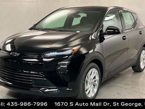 New 2027 Chevrolet Bolt LT w/ Comfort Package FWD image 1
