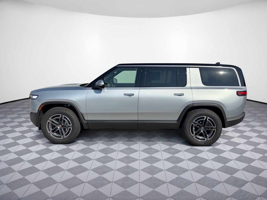 Used 2026 Rivian R1S Adventure Dual AWD/4WD image 2