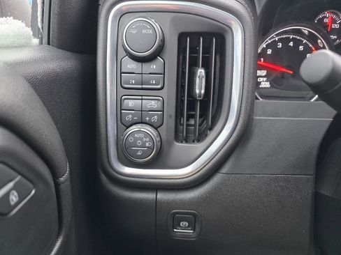 Used 2021 Chevrolet Silverado 1500 LT Trail Boss w/ Convenience Package II image 20