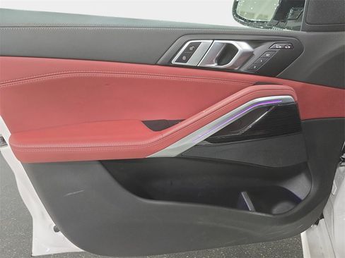 Used 2024 BMW X6 xDrive40i image 26