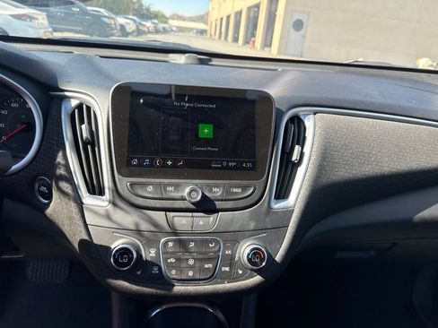 Used 2023 Chevrolet Malibu LT FWD image 16