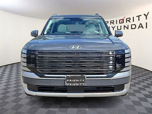 New 2026 Hyundai Palisade Calligraphy FWD image 2
