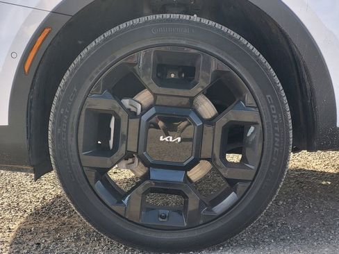 Used 2024 Kia Sorento SX image 10