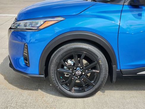 Used 2024 Nissan Kicks SR w/ SR Premium Package image 8