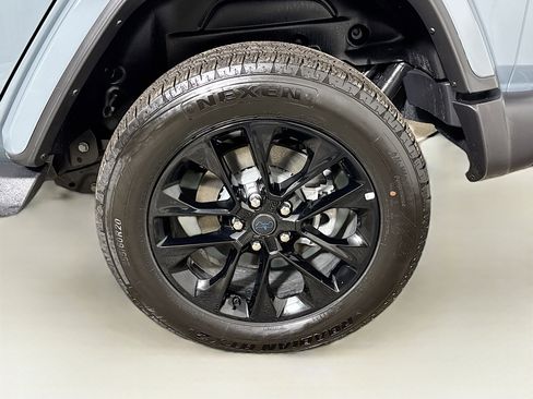 Used 2025 Jeep Wrangler Unlimited Sahara image 24