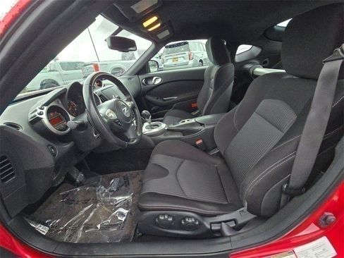 Used 2019 Nissan 370Z w/ Sport Package image 12