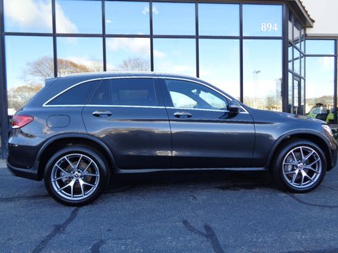 Used 2022 Mercedes-Benz GLC 300 4MATIC image 4