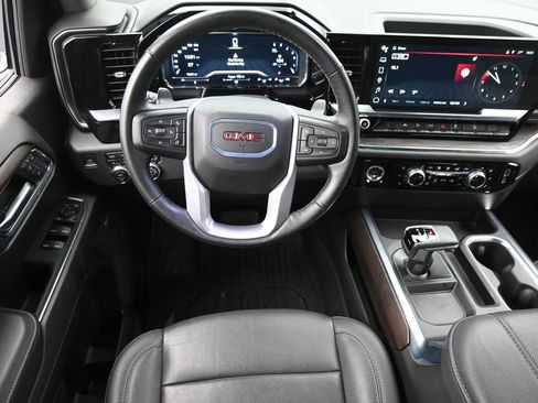 Used 2024 GMC Sierra 1500 SLT image 13