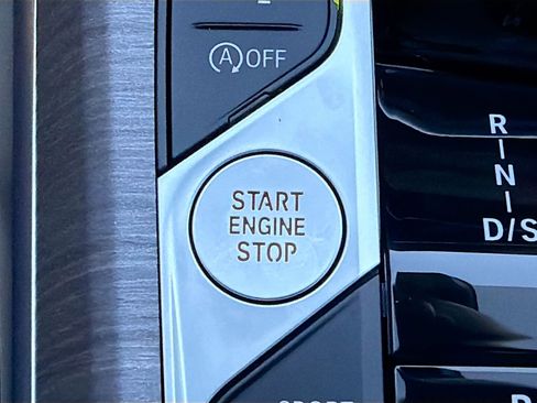 New 2026 BMW 330i xDrive 330i xDrive w/ Premium Package image 39