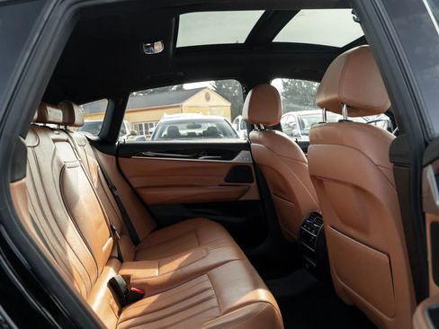 Used 2018 BMW 640i Gran Turismo xDrive image 11