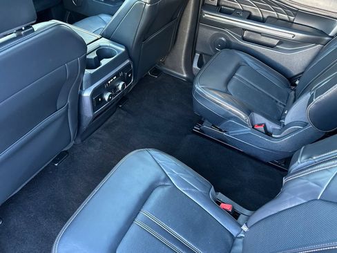 Used 2023 Ford Expedition Platinum AWD/4WD image 12