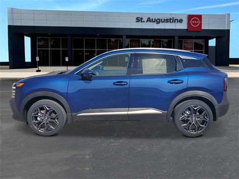 New 2025 Nissan Kicks SR image 3