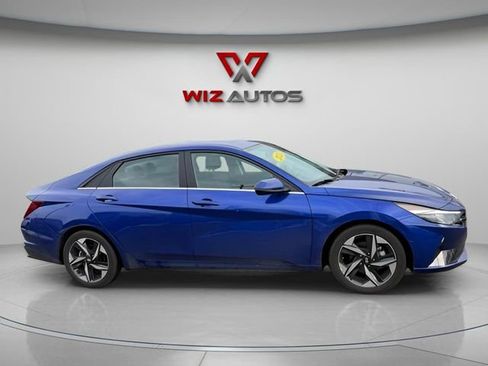 Used 2023 Hyundai Elantra Limited image 4