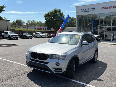 Used 2017 BMW X3 xDrive28i AWD/4WD image 1